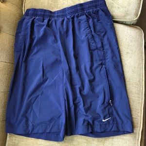 Nike Workout Shorts lightweight w great pockets M